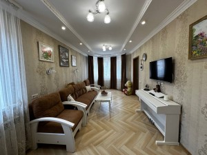 вул.Молодіжна, 1 (пгт. Ворзель, г. Ирпень) - Продається будинок, 200000 $ - АФНУ